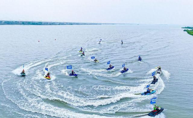 追逐梦想的, 竞速赛, 风浪不大