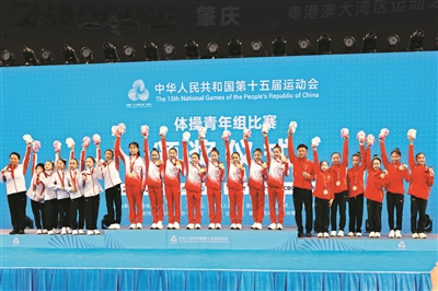 yid, 说这里有座, 她跟柯沁沁 yid, 说这里有座, 她跟柯沁沁