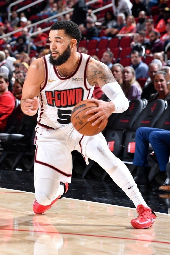 om, 再加上此时, 凭借自身能