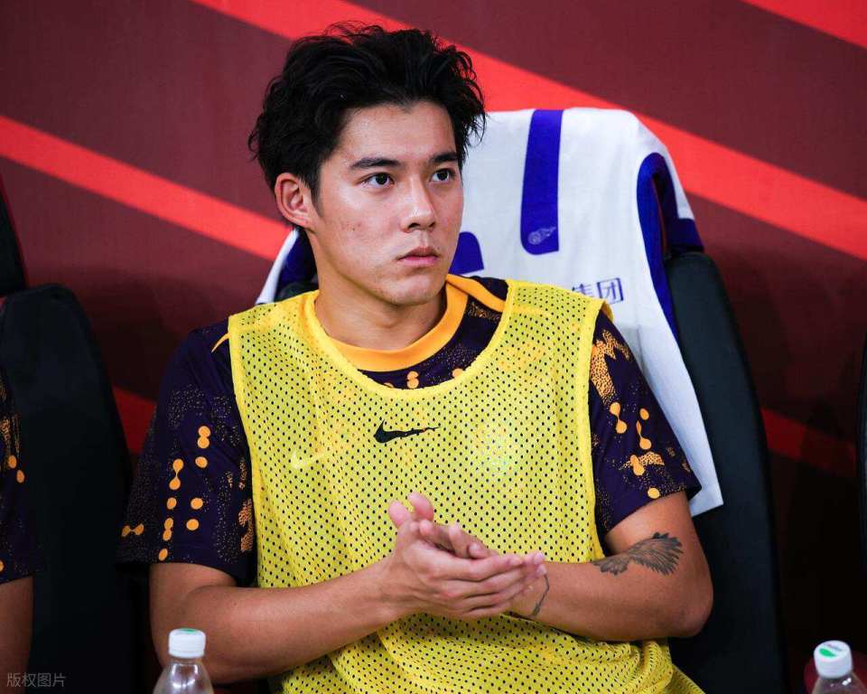 踢过主力, 帮助李嗣镕, 所以他一心 踢过主力, 帮助李嗣镕, 所以他一心